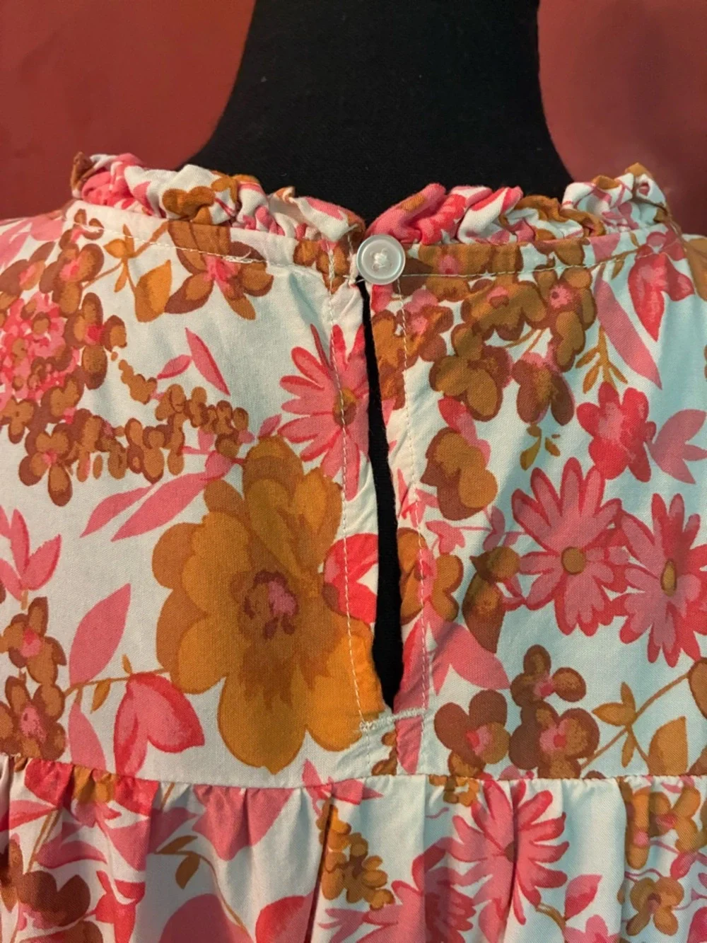 LOFT Outlet Women’s Floral Flutter Sleeve Blouse, Size LP - Picture 6 of 14